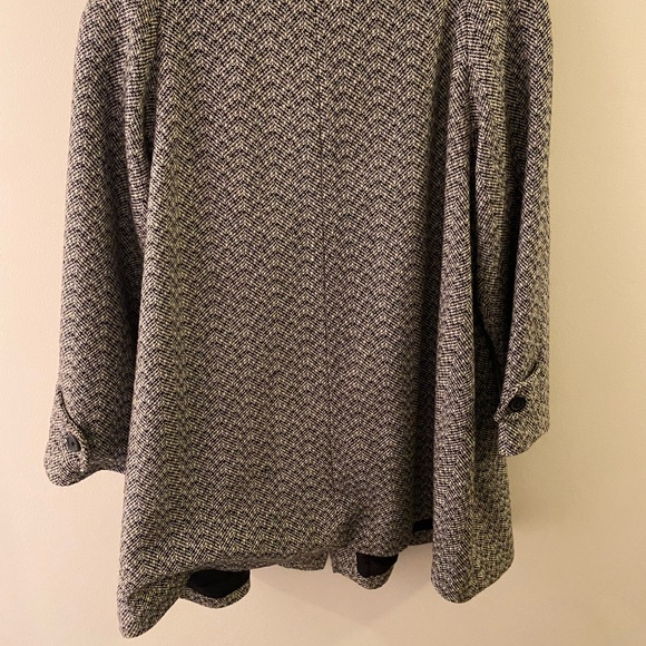 Hunters Run tweed coat - Picture 2 of 3